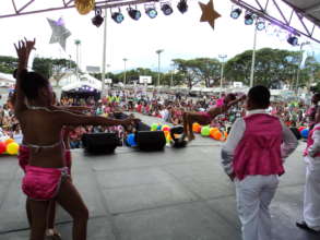 Muestra de salsa en espacio publico