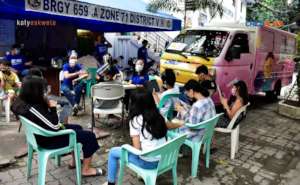 Actual operation of KalyEskwela in Lawton, Manila.