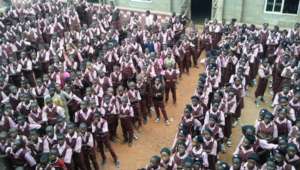 Reality High School Students cheering up the Ambs