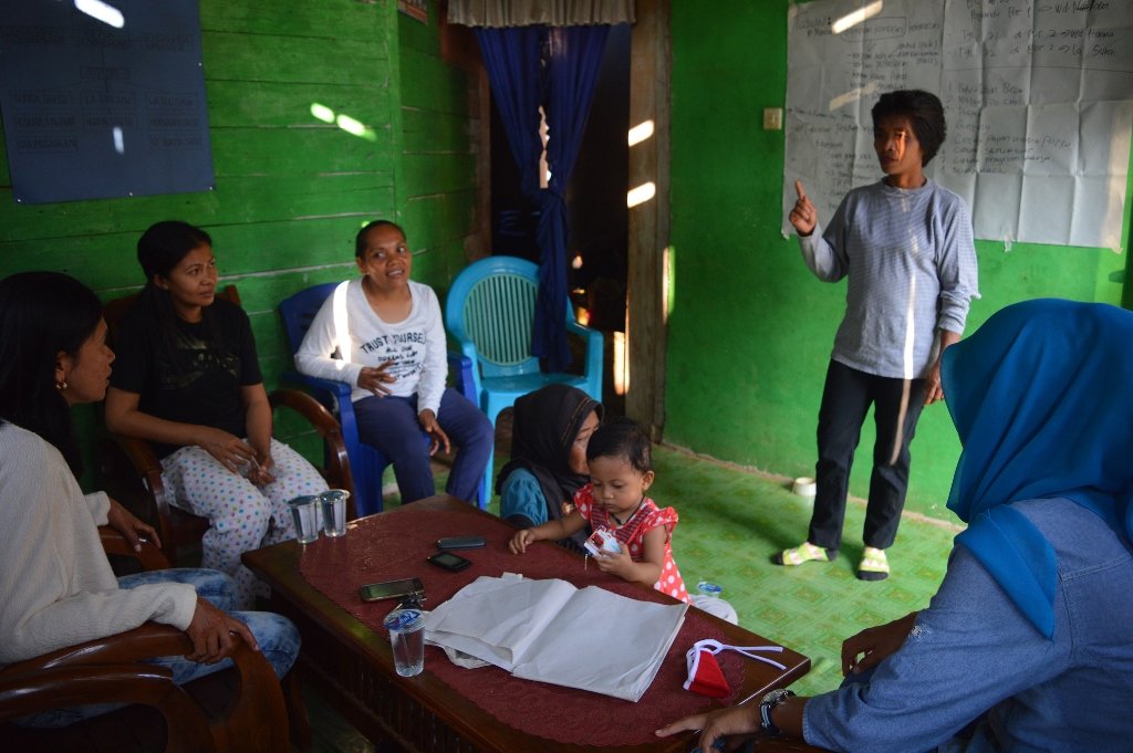 Support 6 Women's Crisis Centers in Indonesia