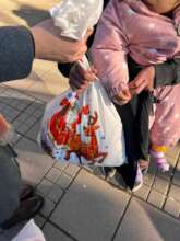 New Year's gifts for street children (2)