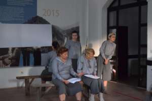 Performance Nadezda - Self-Portrait in the Plural