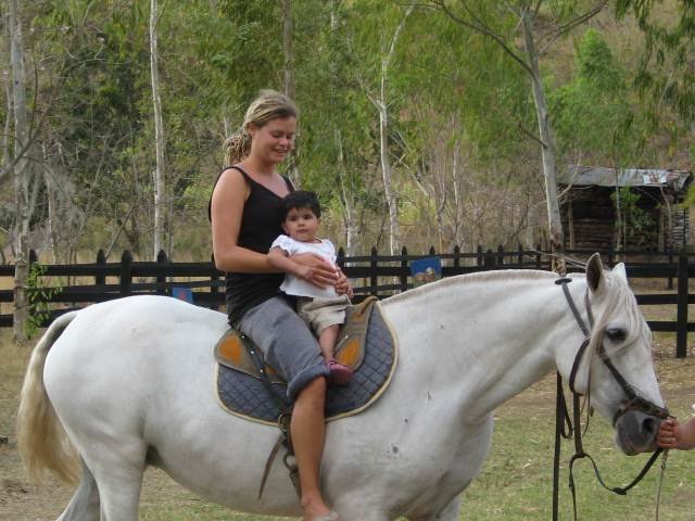 Provide HorseTHERAPY to 50 Nicaraguan Children