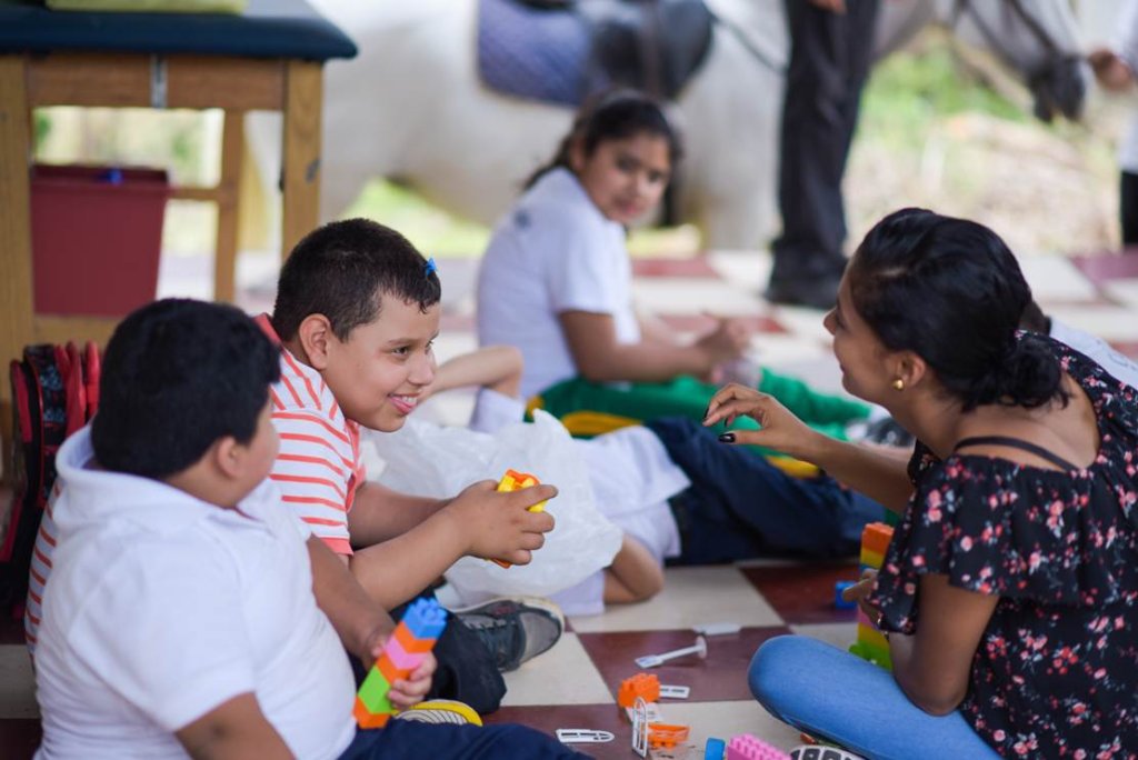 Provide HorseTHERAPY to 50 Nicaraguan Children