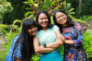 Thai, Myanmar, & Vietnamese Students (L-R)