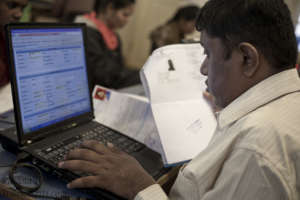 Sandeep taking remote access to do a training