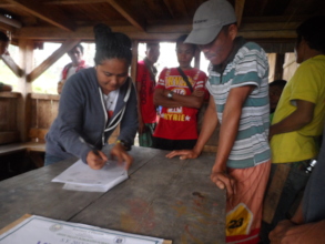 Residents signing up for SHINE Green Valley.