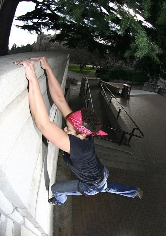 Teach at-risk youth to overcome obstacles-Parkour