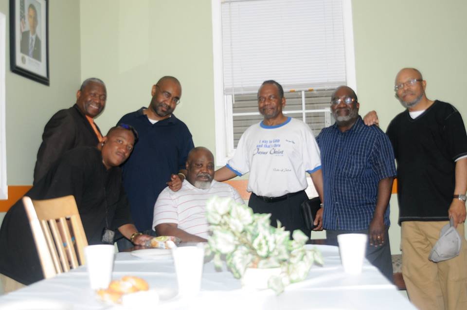 Red Carpet Movie Pre-screening & help 75 veterans!