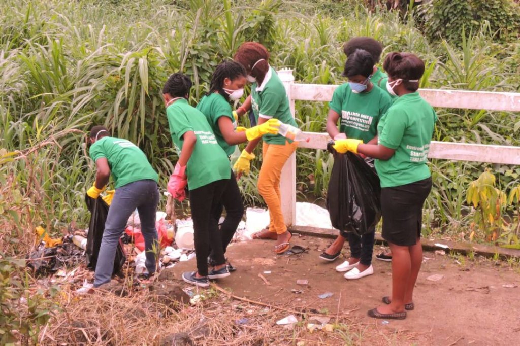 cleanup campaign A record-setting 15,000 residents of the capital have cleaned up the street between golap shah mazar and zero point. cleanup campaign A record-setting 15,000 residents of the capital have cleaned up the street between golap shah mazar and zero point.