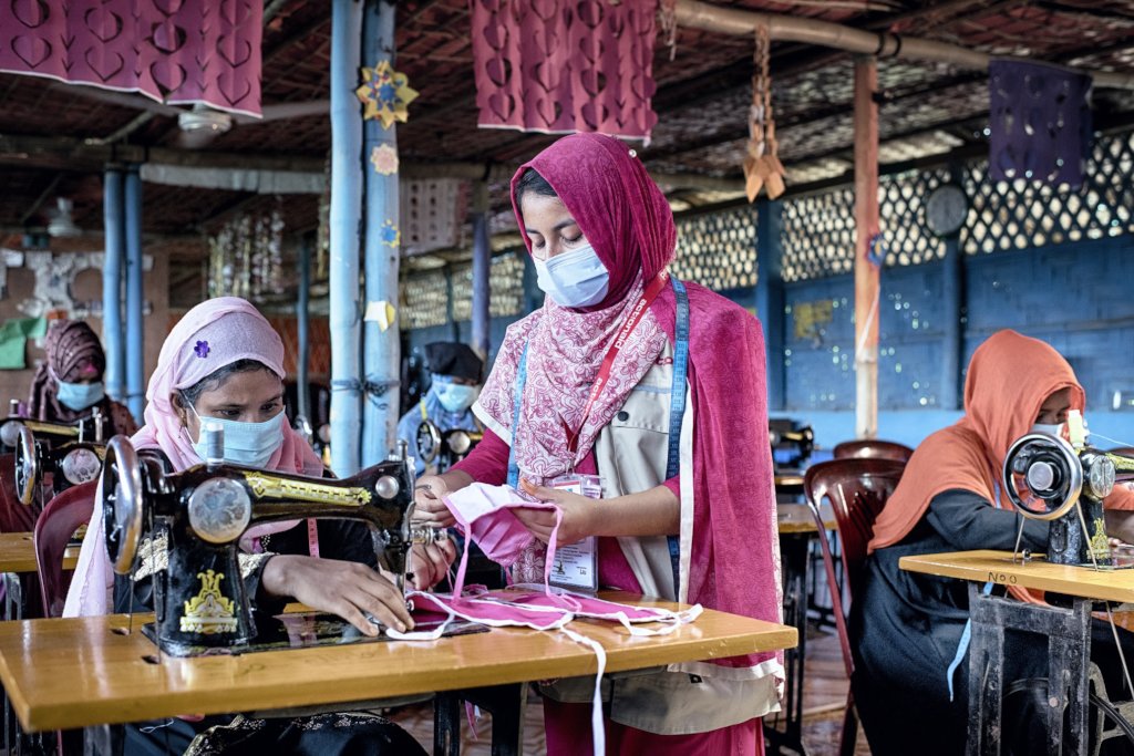 Support Rohingya refugee women