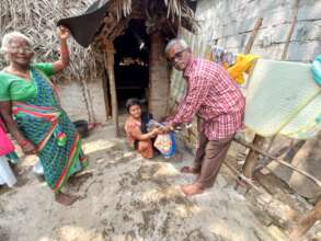 Distribution of monthly food groceries