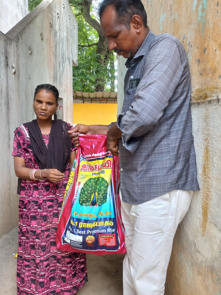 blind girl get food groceries