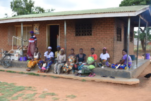 Pregnant women waiting at Chiunjiza