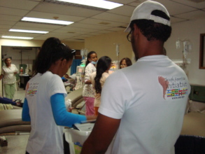SAI Volunteers deliver meals to hospital patients
