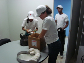 SAI volunteers prepare to deliver hospital lunches