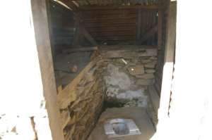Temporary toilet @ Saptamai school needs replacing