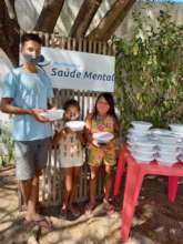 Meal distribution time!