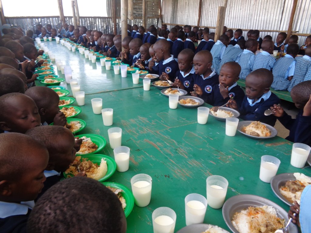 Let's keep food on 480 children's plates in Kenya