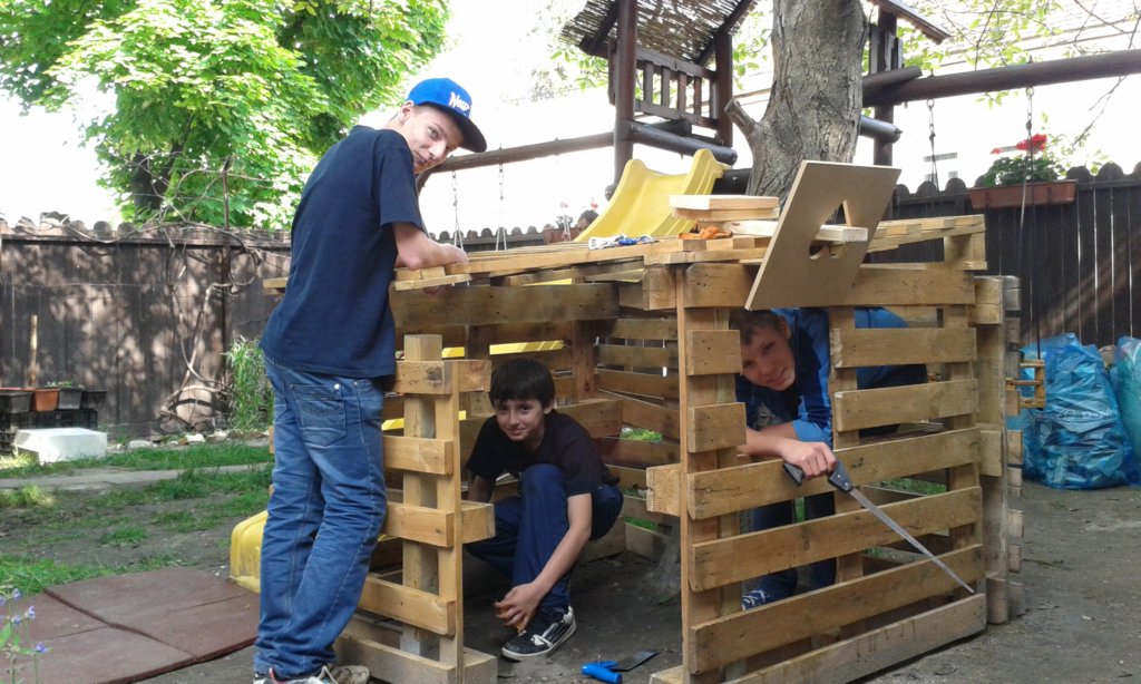 BRIDGE - Give Disadvantaged Kids a Chance, Hungary