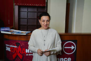 Vika from the Salem team briefs attendees