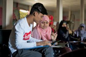 Young refugees at the Storytellers training