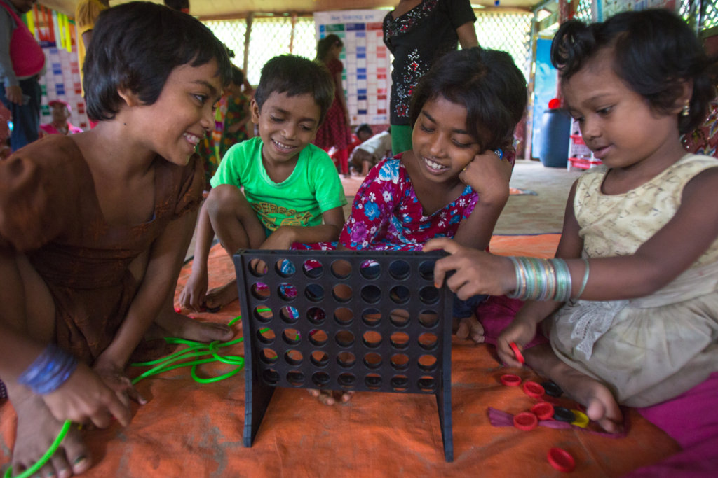 Humanitarian aid for Rohingya families