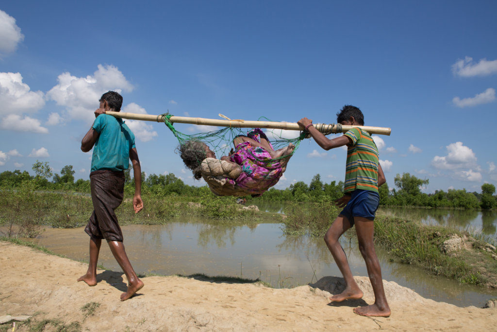 Humanitarian aid for Rohingya families