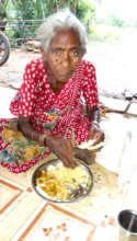 Food support to32 starving neglected elderly women
