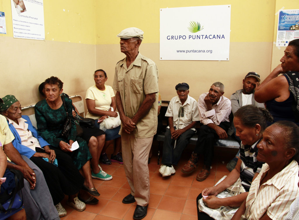 OPHTHALMOLOGIC CENTER TO AID PEOPLE IN NEED IN DR