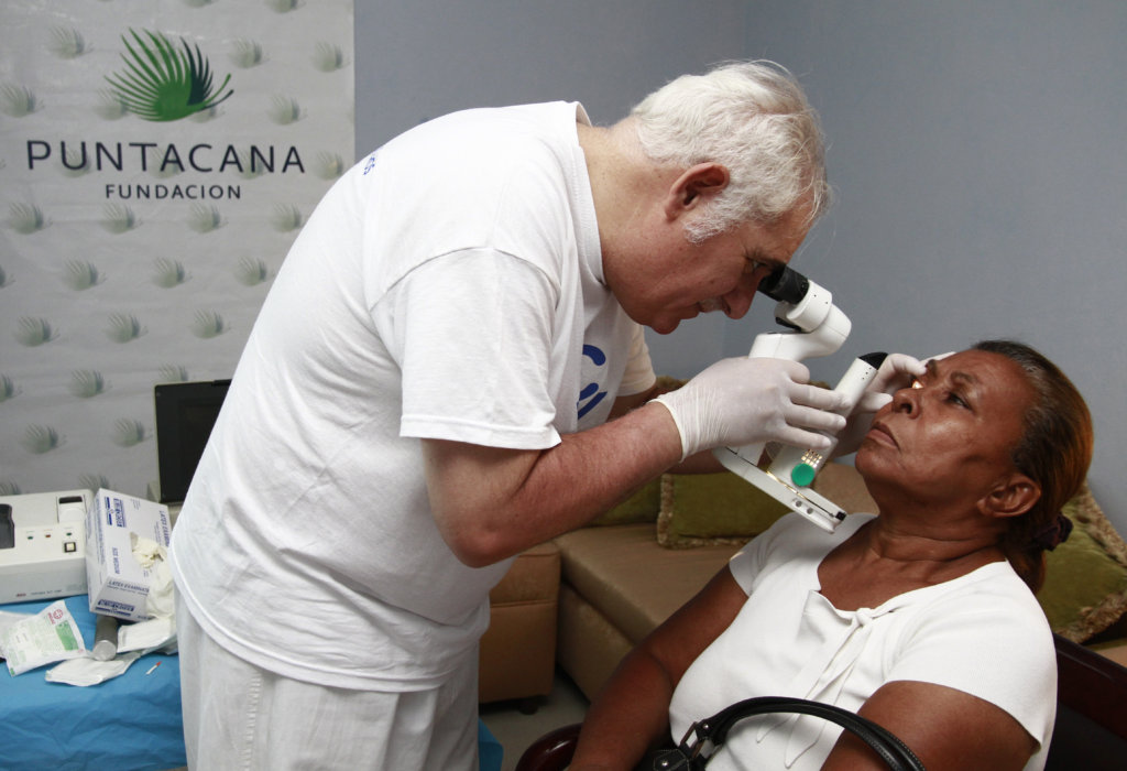 OPHTHALMOLOGIC CENTER TO AID PEOPLE IN NEED IN DR