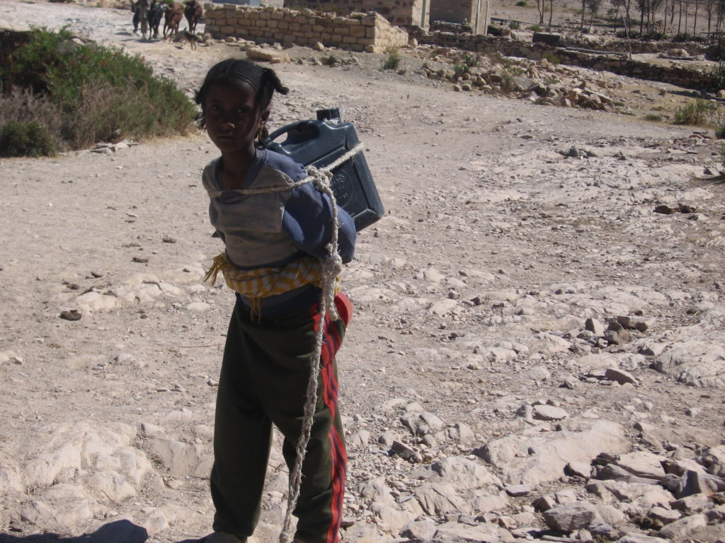 Provide  Water to 4600 people in Eritrea