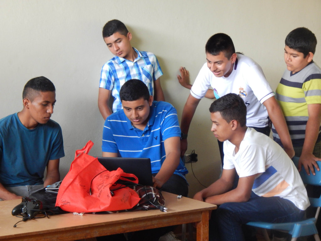 Send Honduran Robotics Team to Mexico City