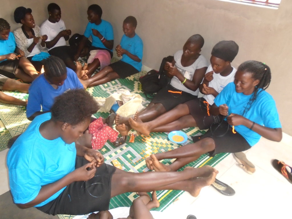 Train 200 women in Uganda on financial literacy - GlobalGiving