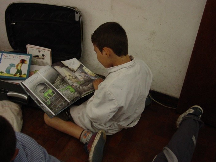 Give Deaf Children in Argentina a First Textbook