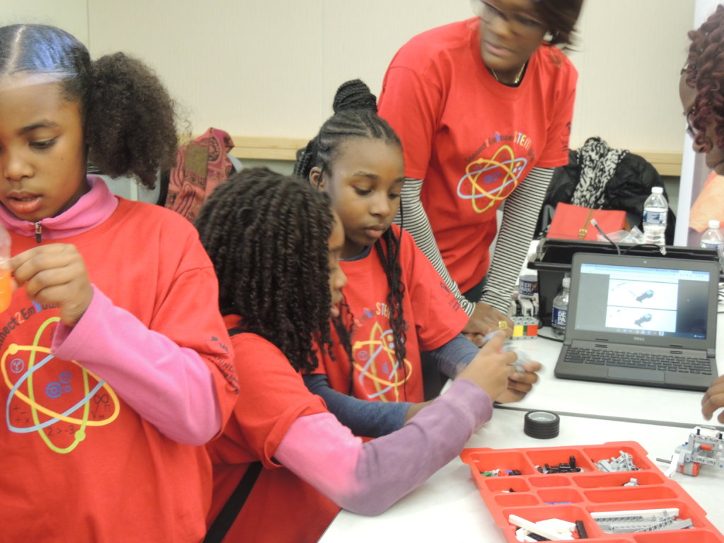 STEM Robotics Training for Inner-City Girls in GlobalGiving