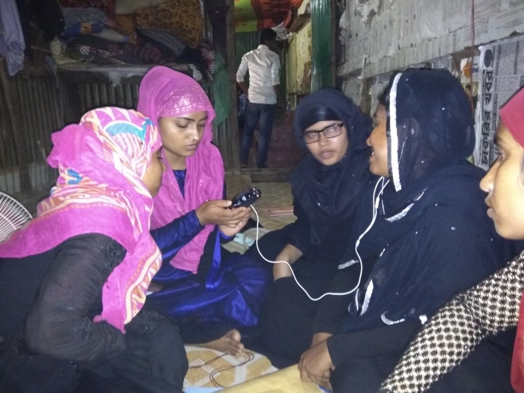 Get Lifesaving Information to Rohingya Refugees