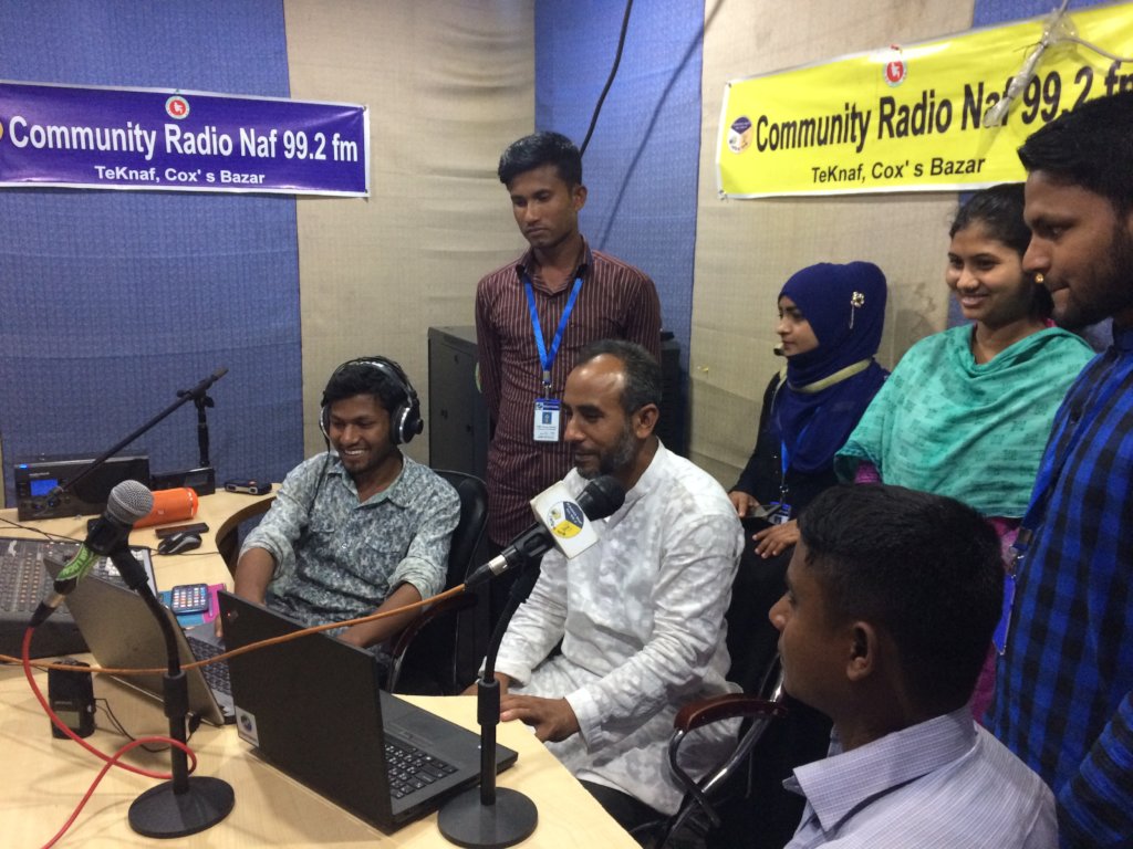 Get Lifesaving Information to Rohingya Refugees