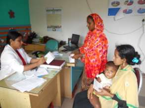 Naznin providing counseling