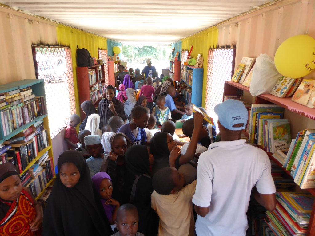 Bringing books to over 10,000 children in Kenya