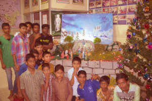 Food for street children in India during Christmas