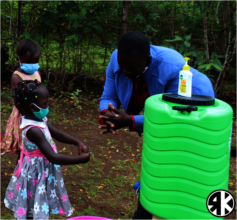 Learning how to wash our hands... correctly!
