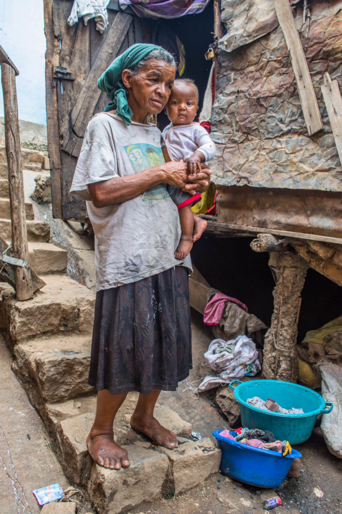 Feed 107 malnourished children in Madagascar