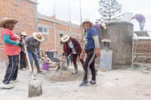 Enjoying the work, with CUVAPAS!