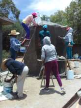 Women do the heavy construction in Santa Teresita