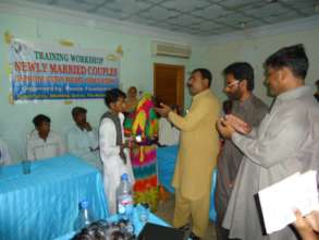 Training workshop with early married couples