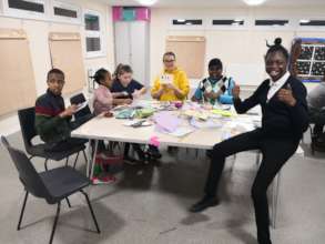 Children making Valentine card