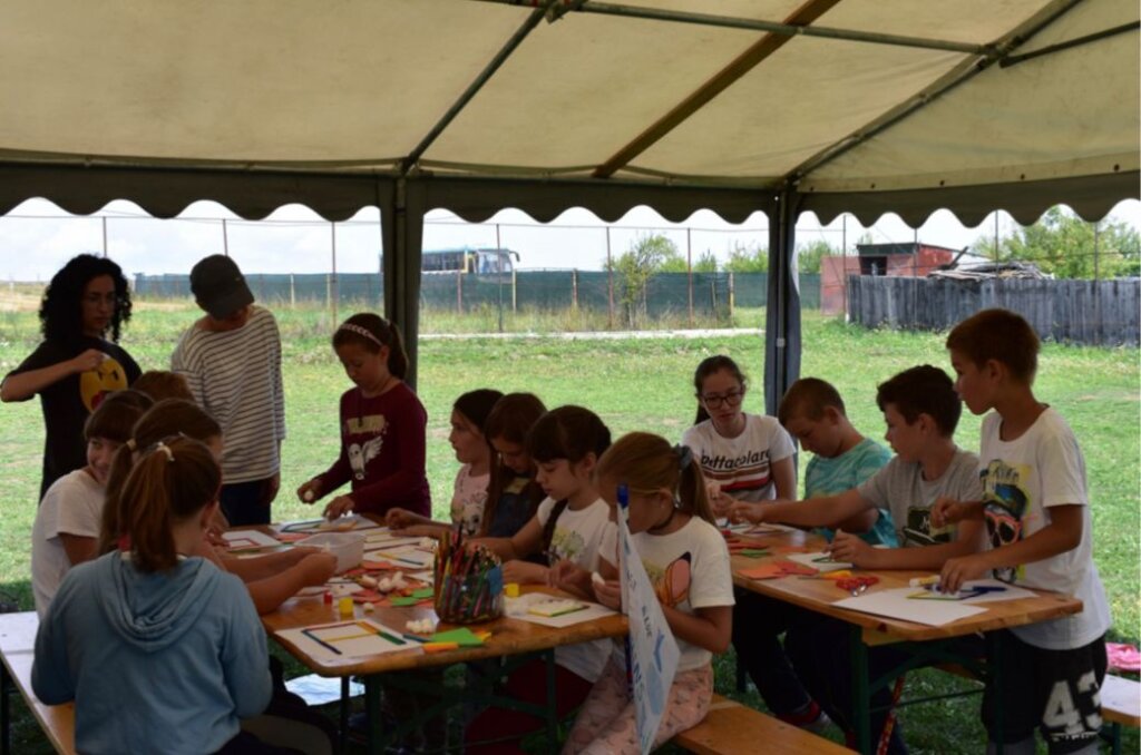 Provide Summer Camps for 500 Youth in Transylvania