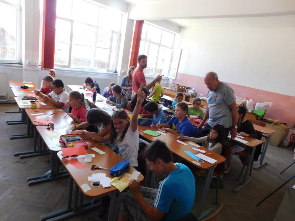 Provide Summer Camps for 500 Youth in Transylvania