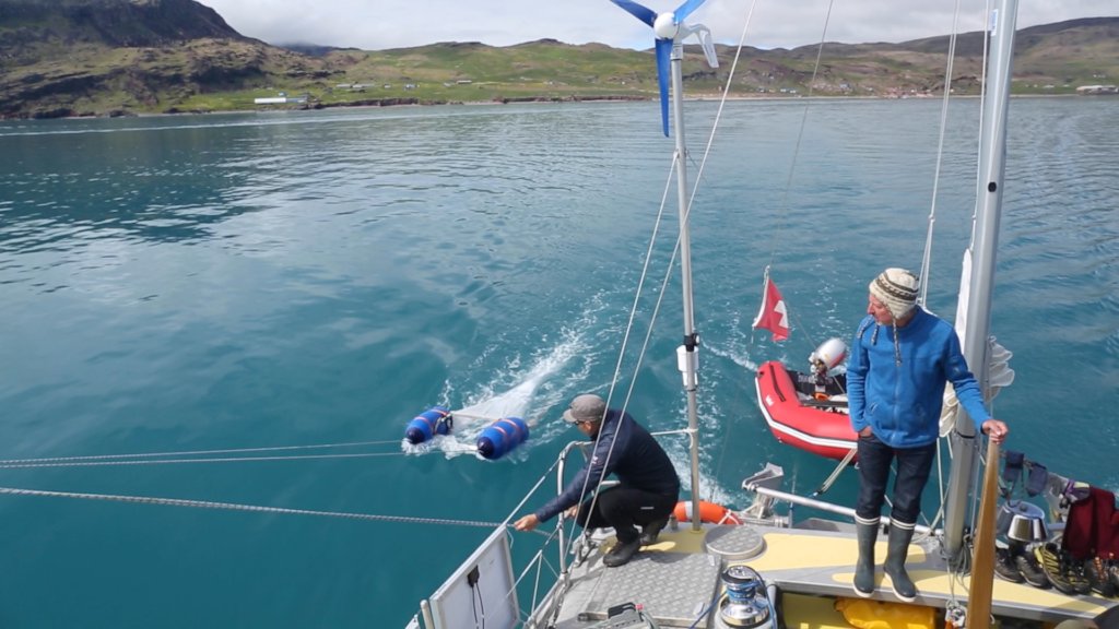 Polar expedition to free the oceans from plastic